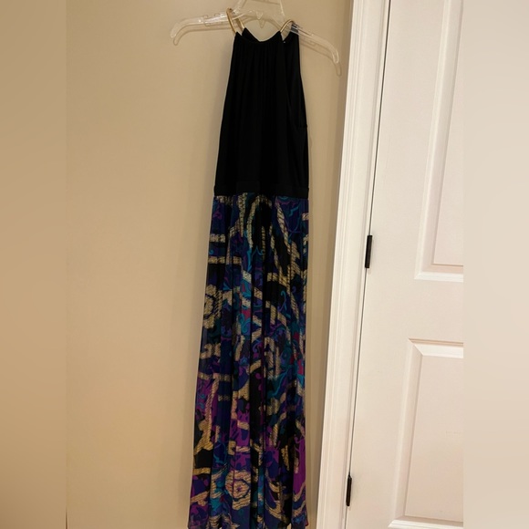 Xscape Long Formal Dress - Picture 5 of 6